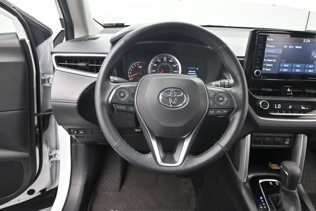 Used 2022 Toyota Corolla Cross LE w/ Black Badges Package (TMS) AWD/4WD image 33