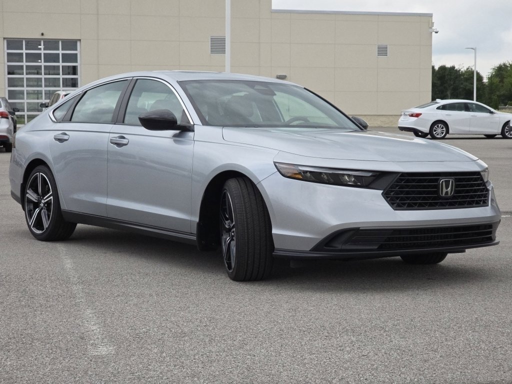 Certified 2025 Honda Accord Sport image 17