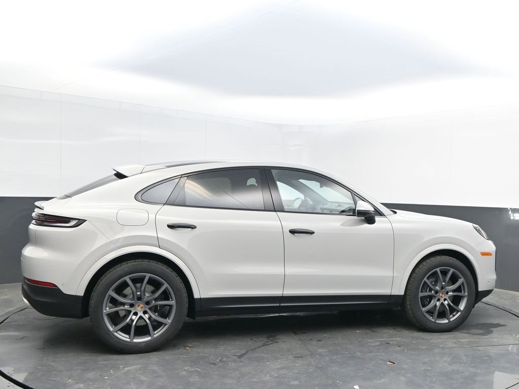 New 2025 Porsche Cayenne Coupe image 10