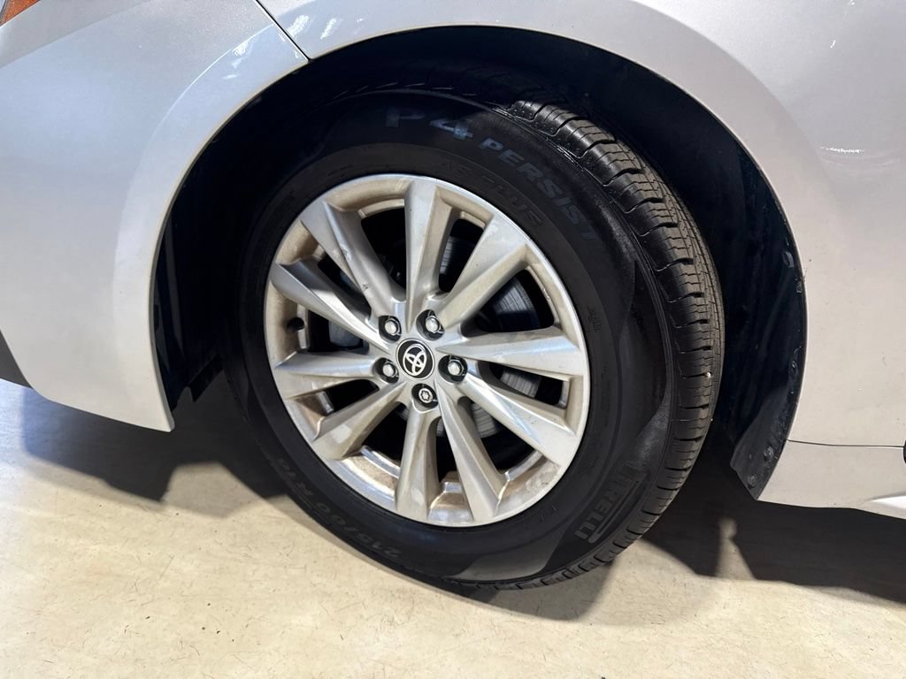 Used 2023 Toyota Corolla LE w/ LE Convenience Package FWD image 2