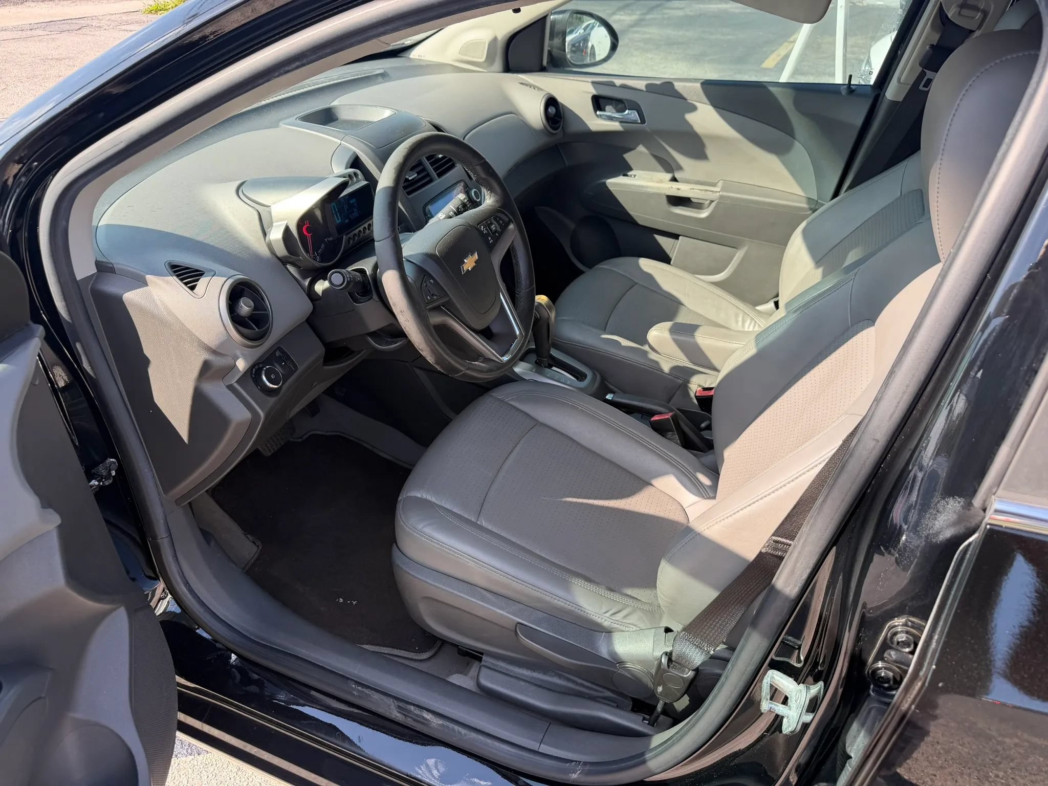 Used 2012 Chevrolet Sonic LTZ FWD image 8