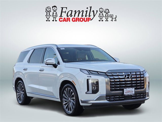 Used 2024 Hyundai Palisade Calligraphy image 2