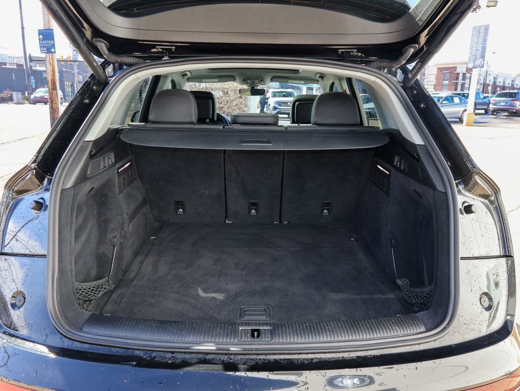 Used 2023 Audi Q5 2.0T Premium Plus w/ Premium Plus Package image 10