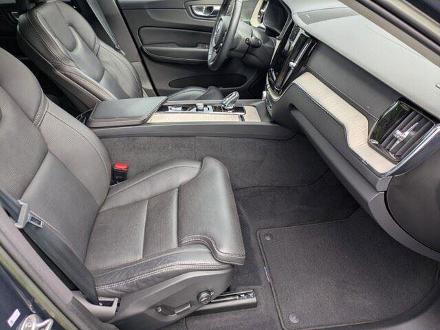 Used 2022 Volvo XC60 B6 Inscription w/ Advanced Package image 35
