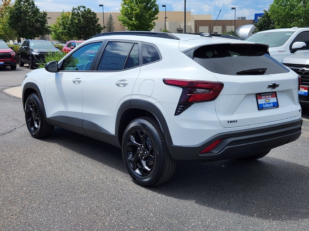 New 2026 Chevrolet Trax LT w/ Driver Confidence Package FWD image 3