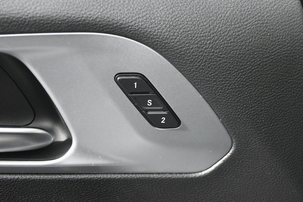 Used 2022 Chrysler Pacifica Touring-L w/ S Appearance Package image 22