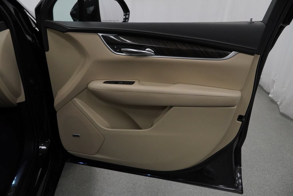 Certified 2019 Cadillac XT5 AWD image 28
