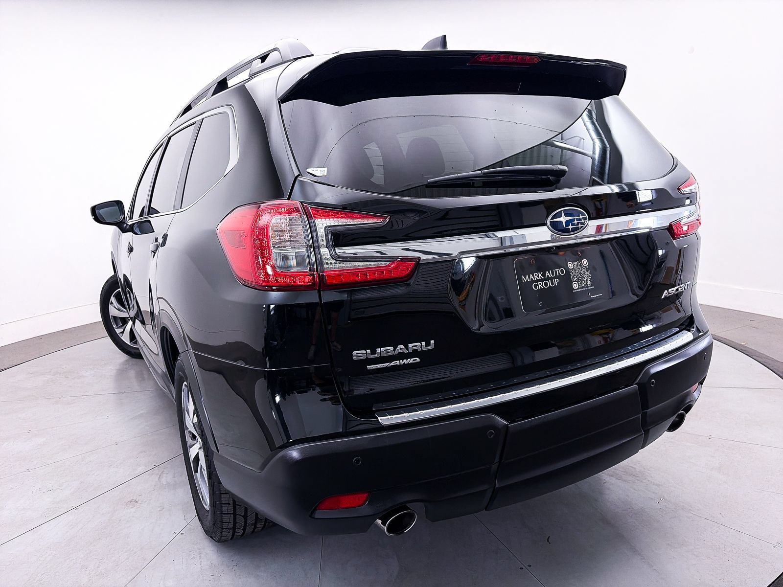 Used 2025 Subaru Ascent Premium AWD/4WD image 4