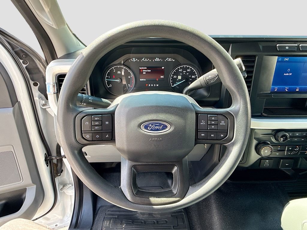 Used 2023 Ford F550 4x4 Regular Cab Super Duty image 12