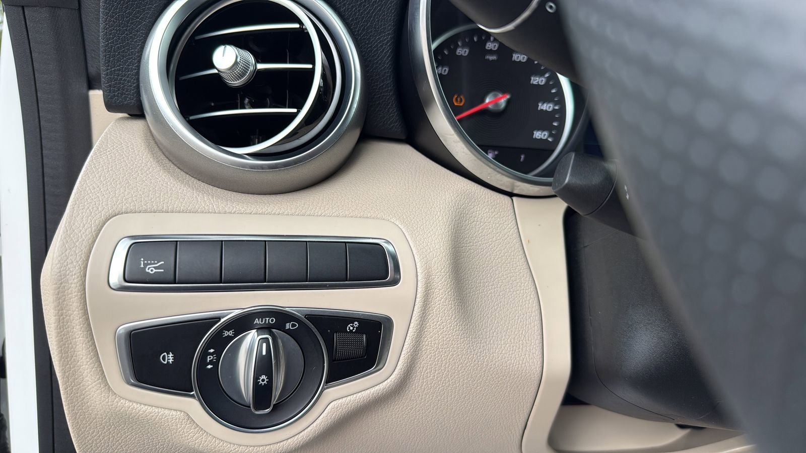 Used 2019 Mercedes-Benz C 300 Cabriolet image 17