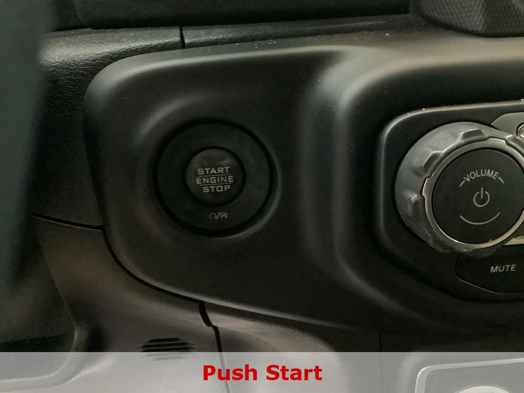 Used 2018 Jeep Wrangler Unlimited Sahara AWD/4WD image 16