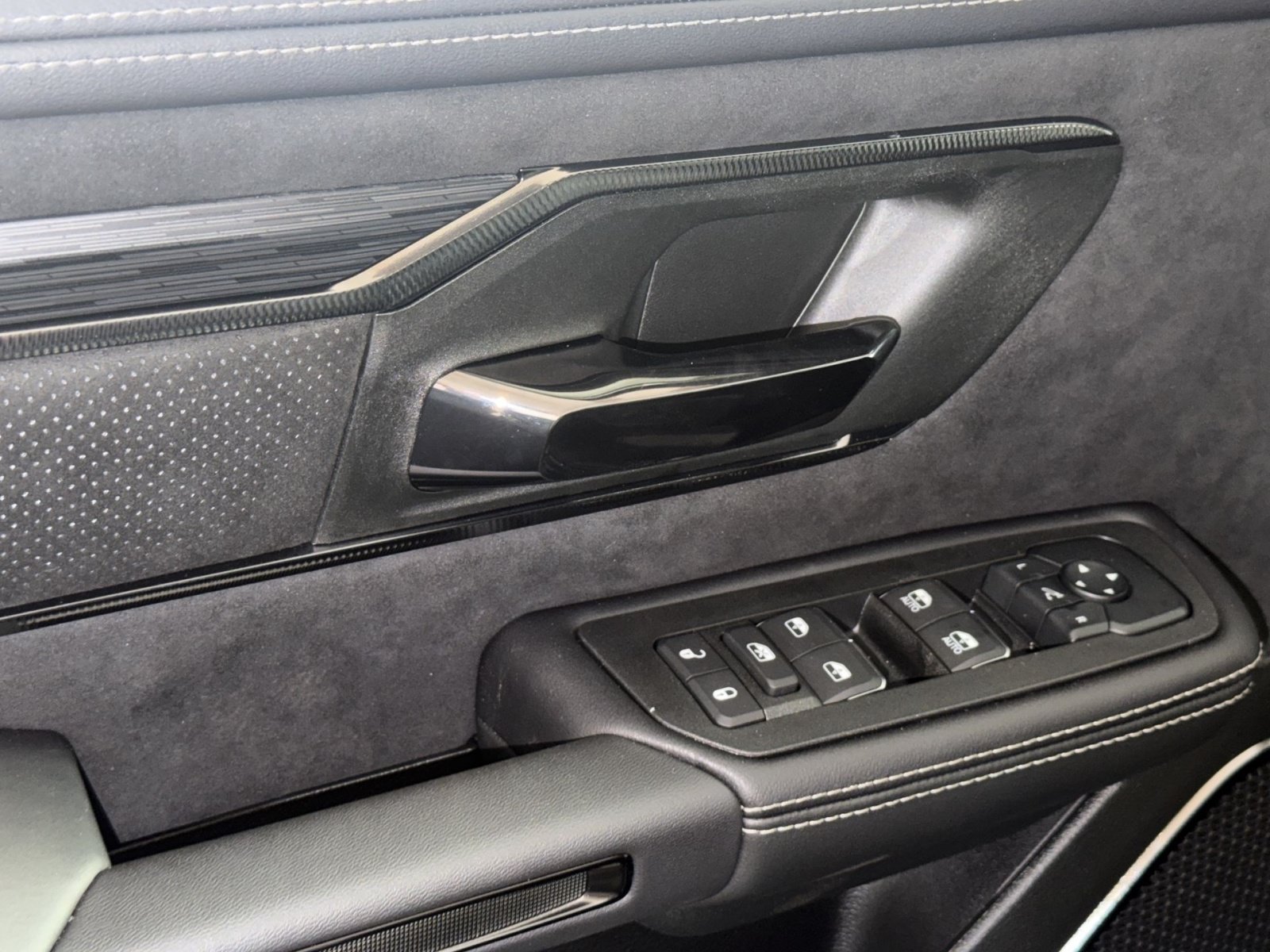 New 2026 RAM 1500 RHO AWD/4WD image 15