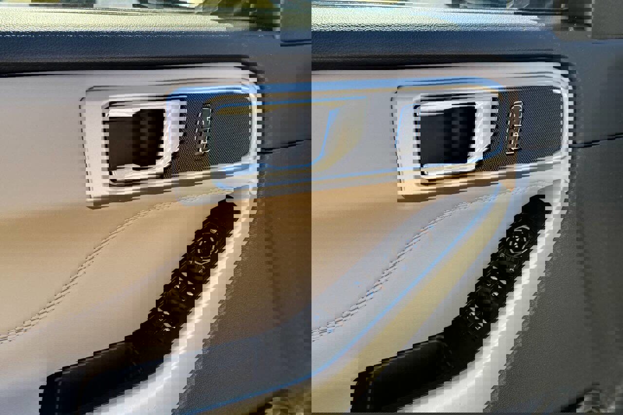 Used 2023 Ford Explorer XLT w/ Equipment Group 202A image 24