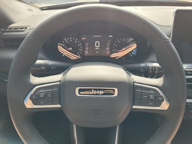 Used 2026 Jeep Compass Latitude AWD/4WD image 24