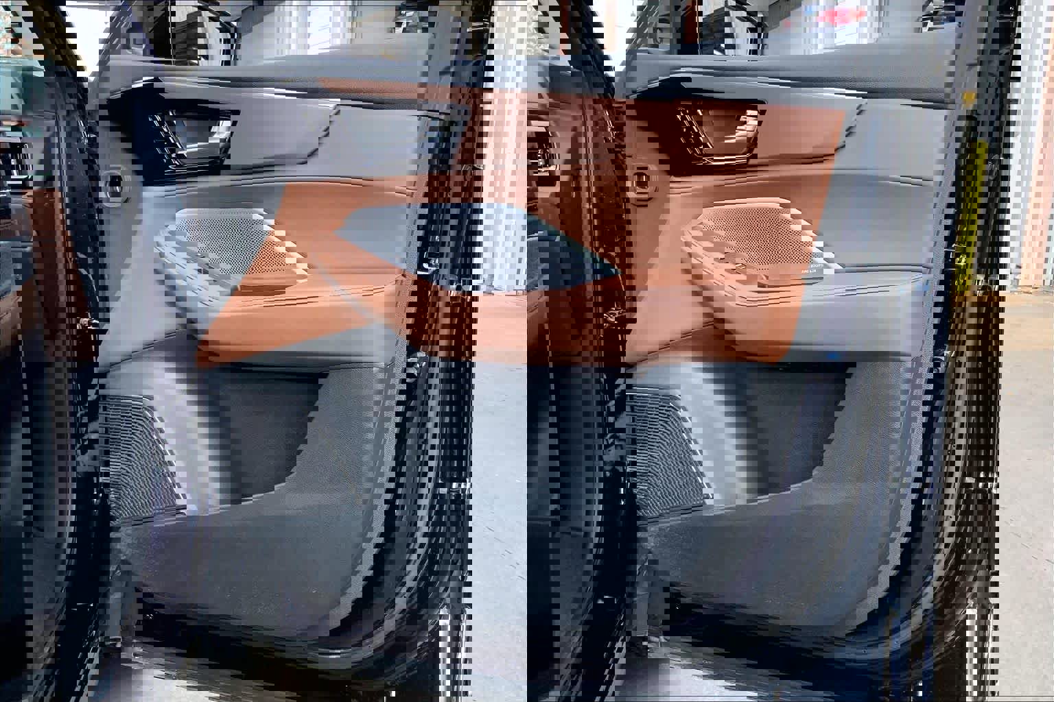 Used 2025 Acura MDX FWD w/ Technology Package image 21