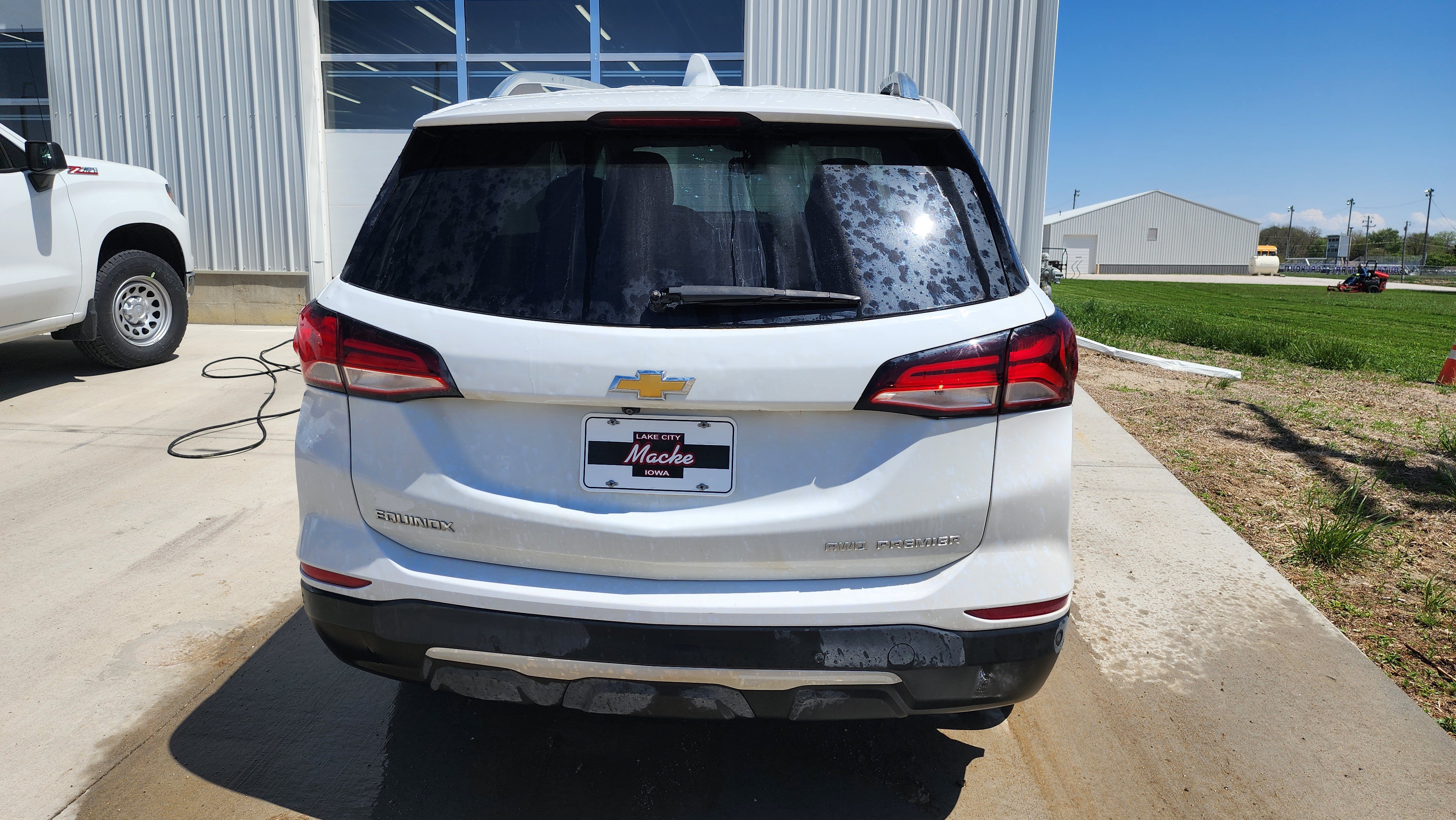 Used 2022 Chevrolet Equinox Premier AWD/4WD image 4