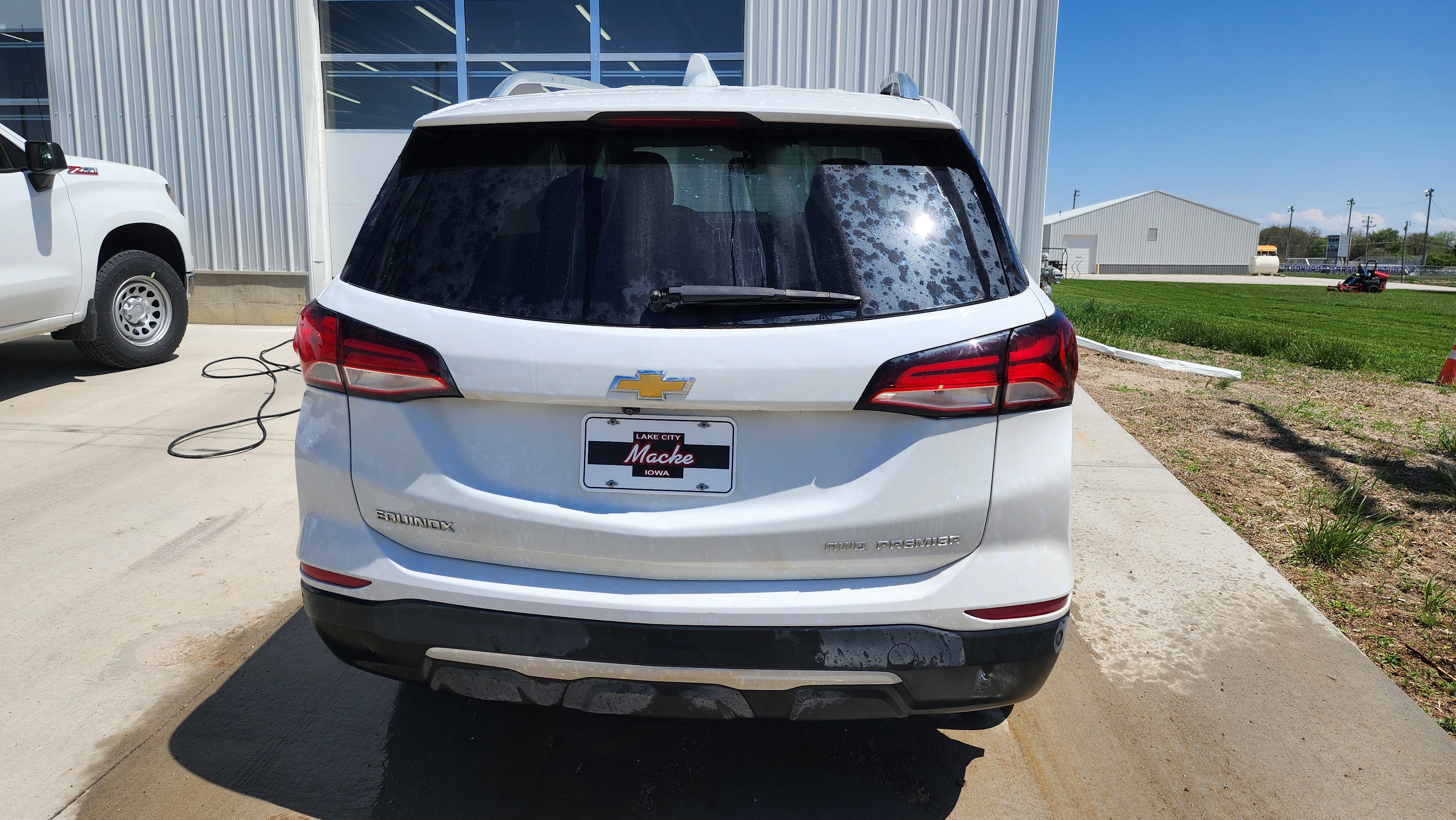 Used 2022 Chevrolet Equinox Premier AWD/4WD image 4