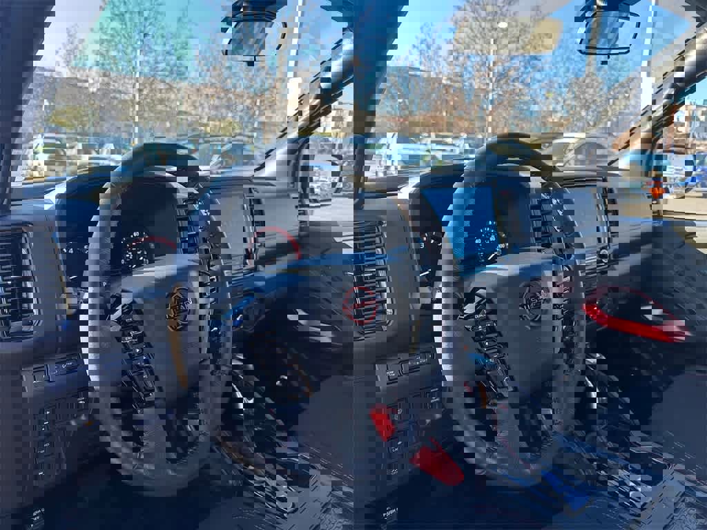 Used 2024 Nissan Frontier Pro-X w/ Pro Convenience Package image 2