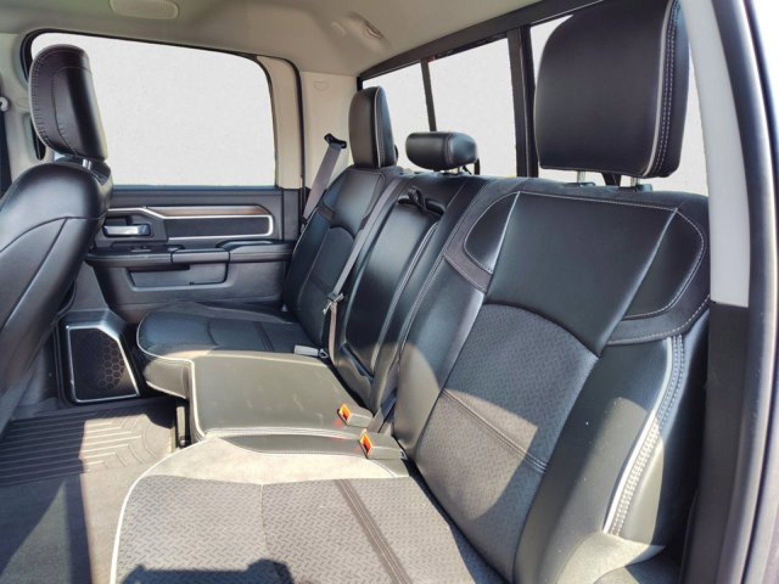 Used 2024 RAM 2500 Laramie w/ Safety Group image 17