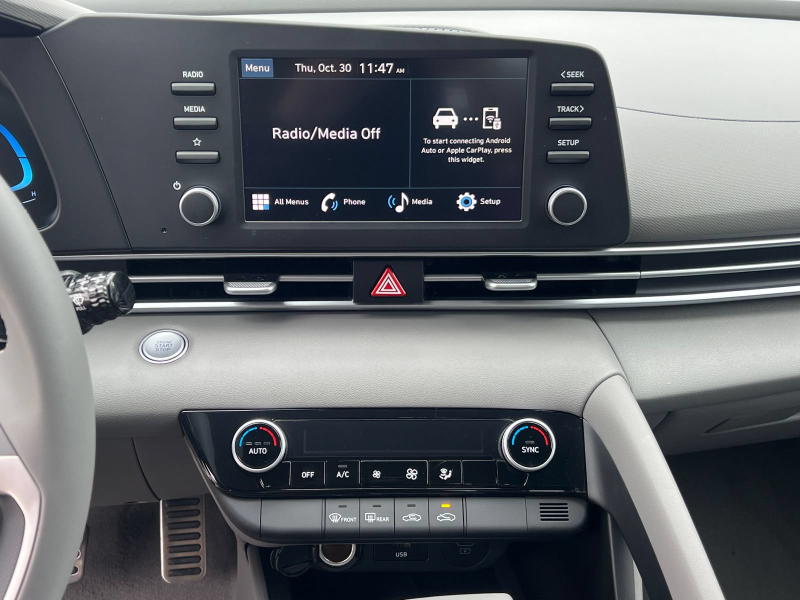 New 2026 Hyundai Elantra Sport FWD image 29