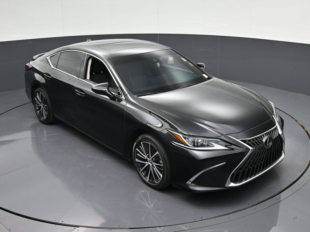 Used 2025 Lexus ES 300h w/ Premium Package FWD image 29