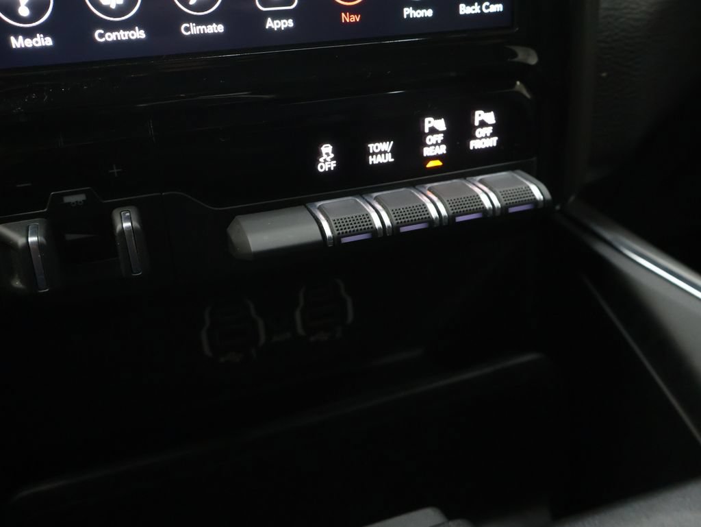 Used 2020 RAM 1500 Laramie w/ Sport Appearance Package AWD/4WD image 26