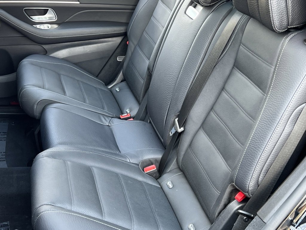 Used 2022 Mercedes-Benz GLS 580 4MATIC image 16