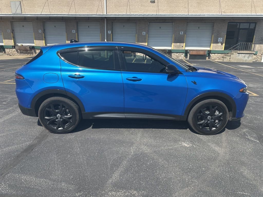 Used 2024 Dodge Hornet R/T w/ Tech Pack w/o Parking image 8