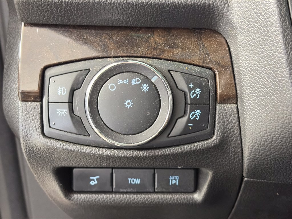 Used 2015 Ford Explorer Limited w/ Equipment Group 302A AWD/4WD image 24