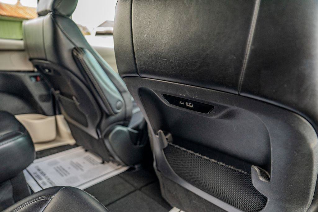 Used 2024 Chrysler Pacifica Touring-L FWD image 26