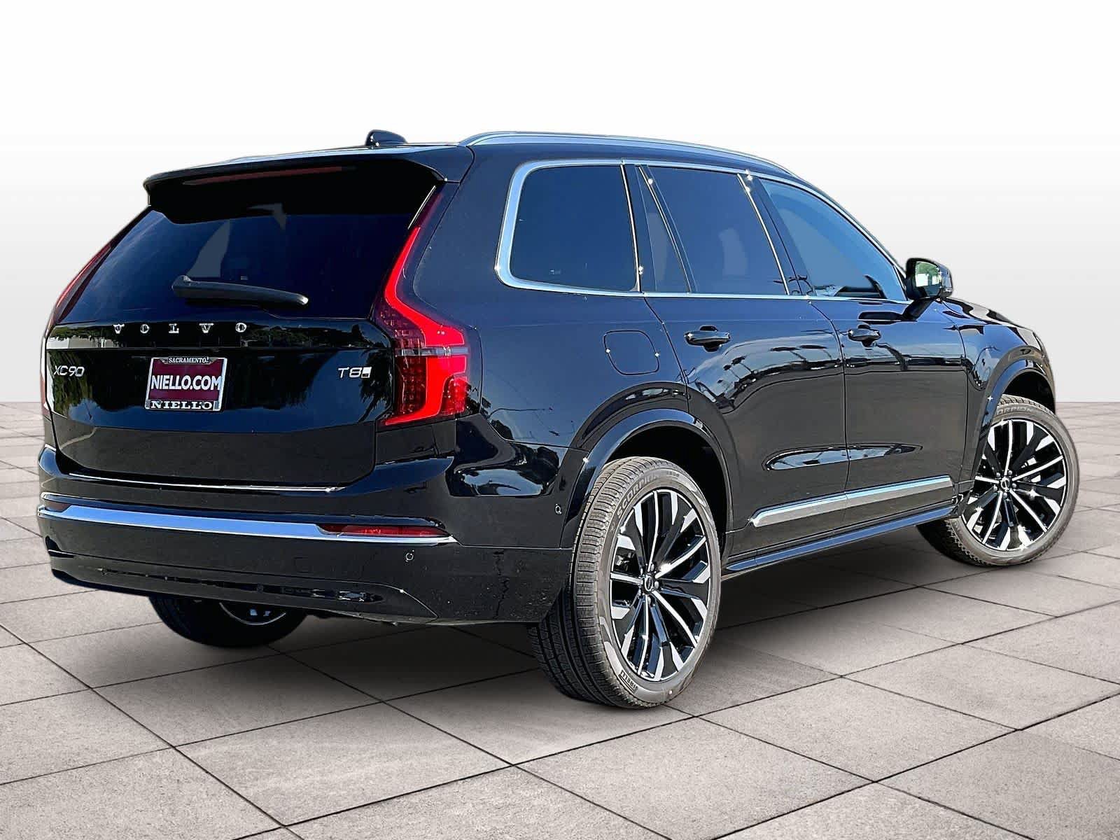 New 2026 Volvo XC90 T8 Ultra w/ Protection Package AWD/4WD image 4
