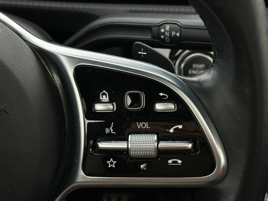 Used 2023 Mercedes-Benz CLA 250 4MATIC image 32