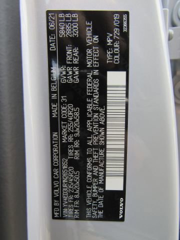 Used 2022 Volvo XC40 P8 Recharge Plus image 52