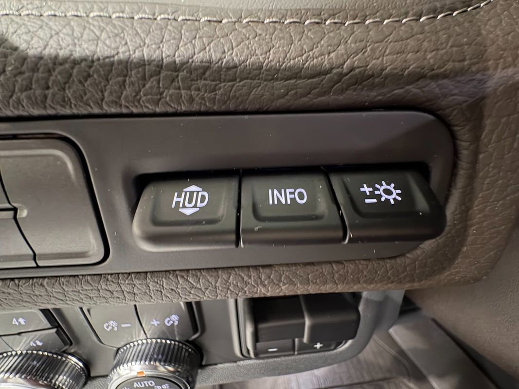 Used 2023 GMC Yukon Denali w/ LPO, Floor Liner Package AWD/4WD image 34