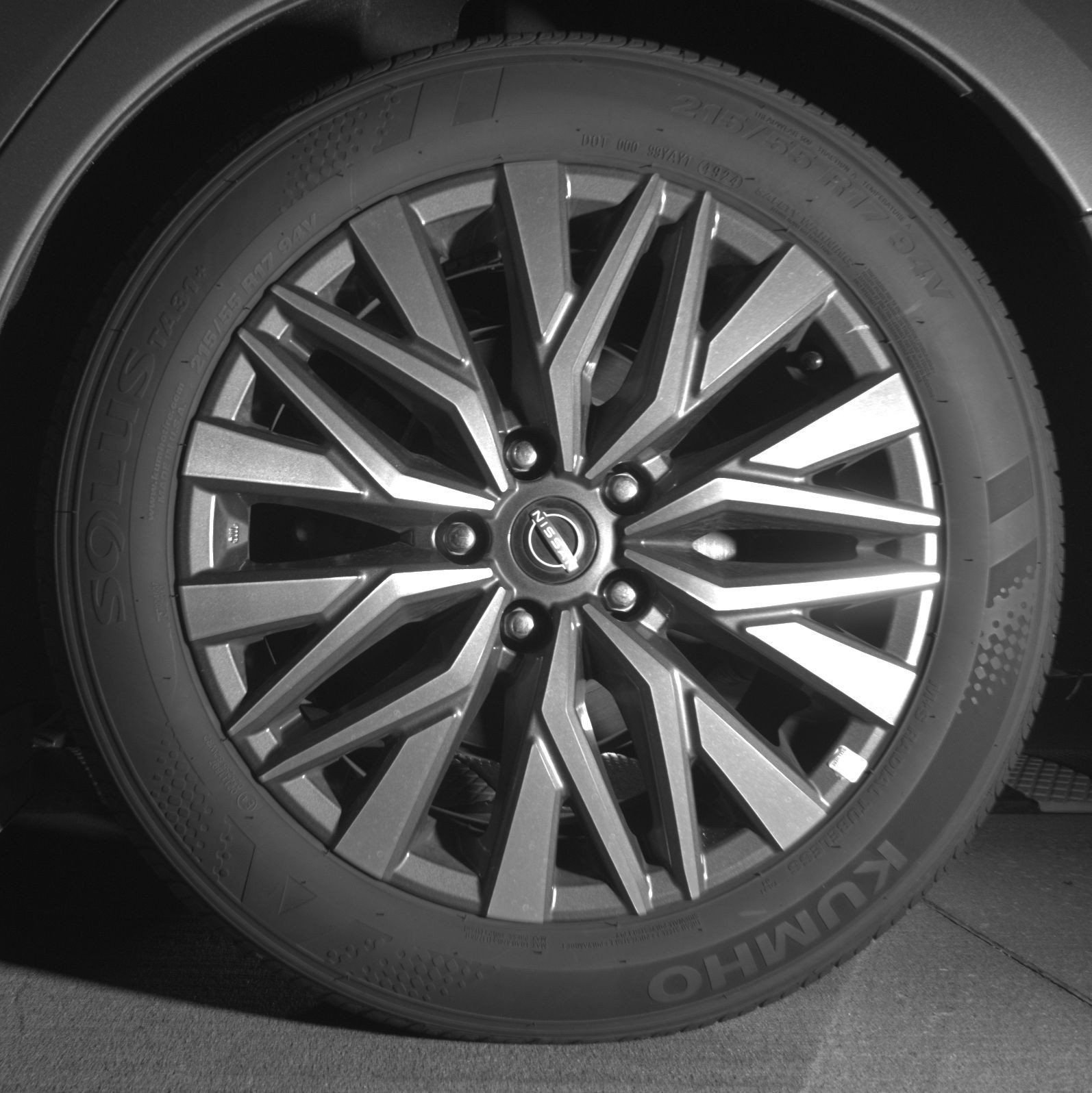 Used 2025 Nissan Altima 2.5 SV FWD image 17