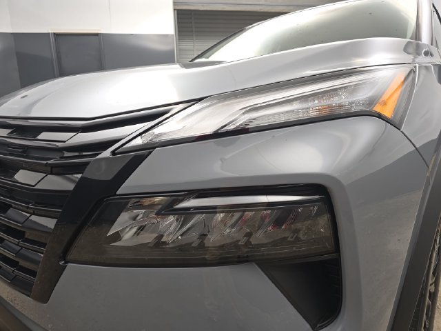 New 2027 Nissan Rogue Dark Armor FWD image 13