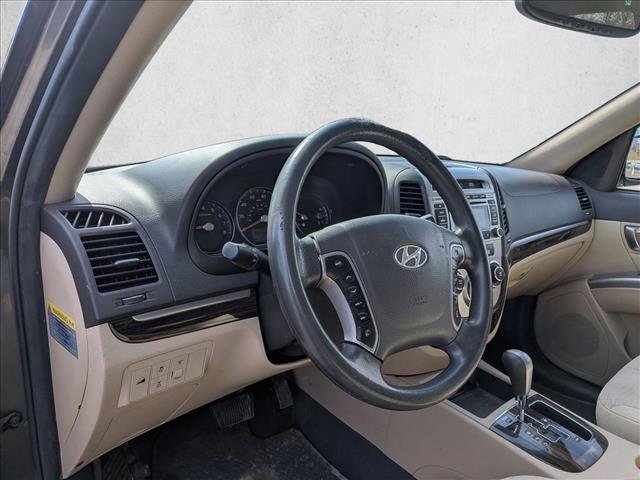 Used 2012 Hyundai Santa Fe GLS image 9