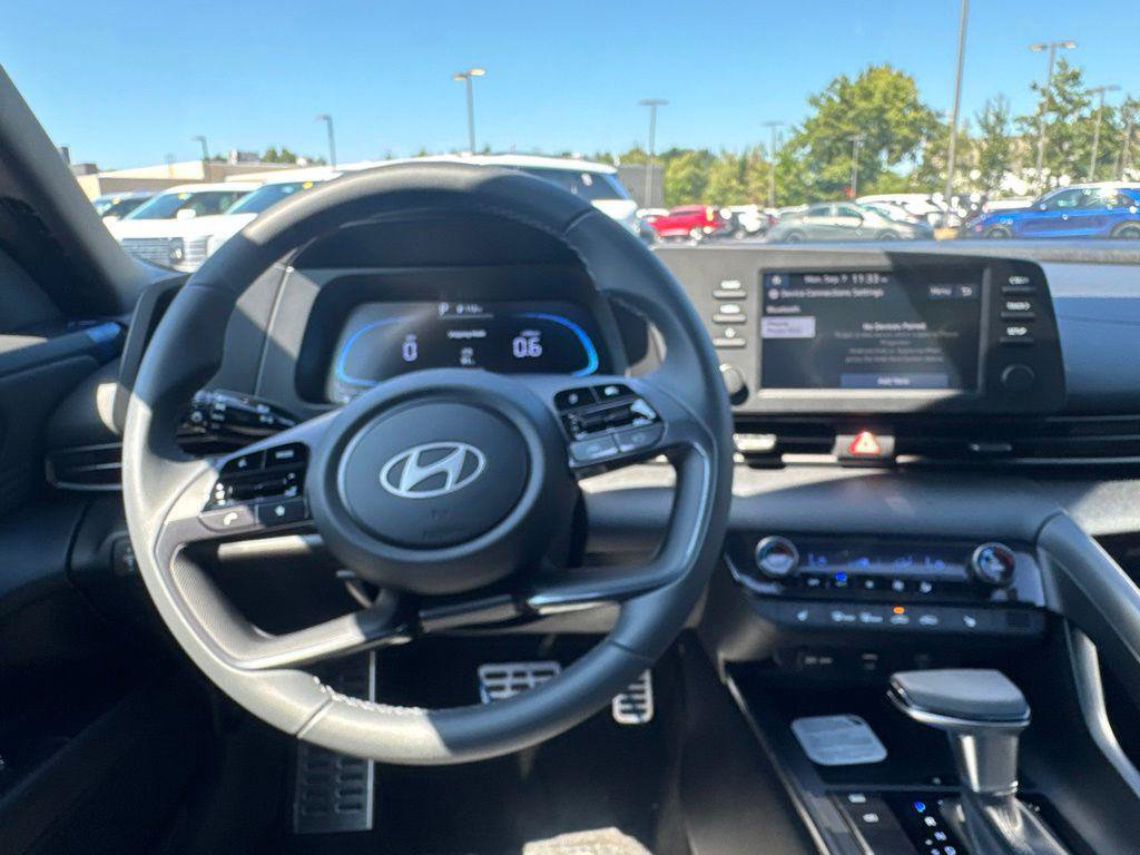 New 2026 Hyundai Elantra SEL Sport FWD image 22