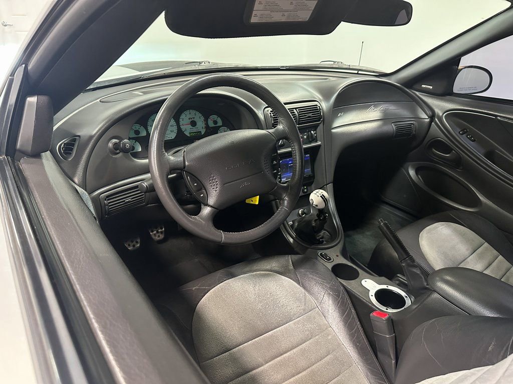Used 2001 Ford Mustang Cobra image 3