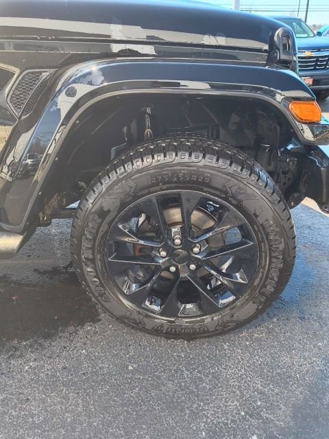 Used 2022 Jeep Gladiator Overland AWD/4WD image 9
