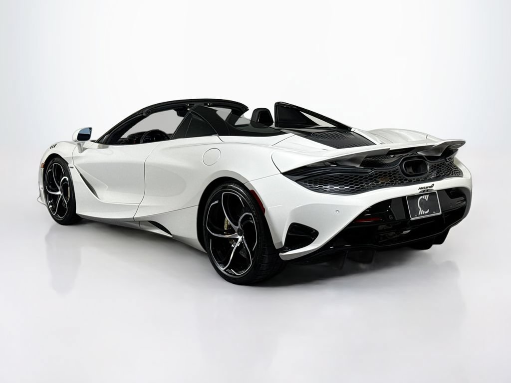 Used 2025 McLaren 750S Spider RWD image 3