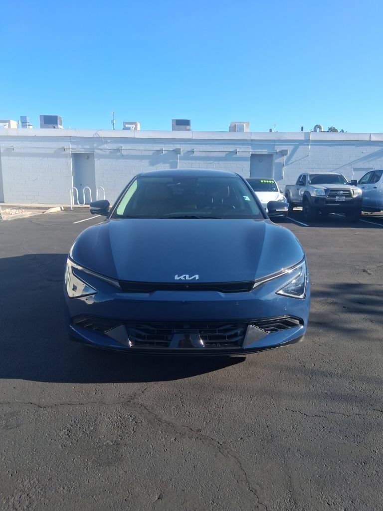 Used 2025 Kia EV6 Wind RWD image 3