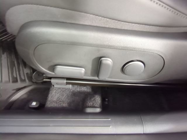 New 2026 Hyundai Kona SEL Premium image 30