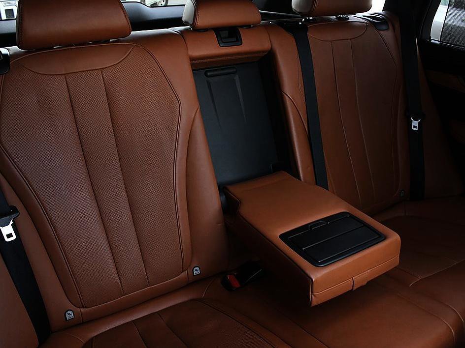 Used 2015 BMW X5 M image 28
