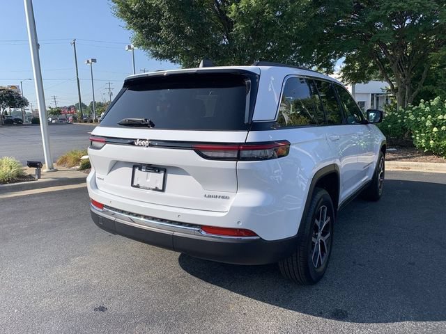 Used 2024 Jeep Grand Cherokee Limited w/ Trailer Tow Package AWD/4WD image 8