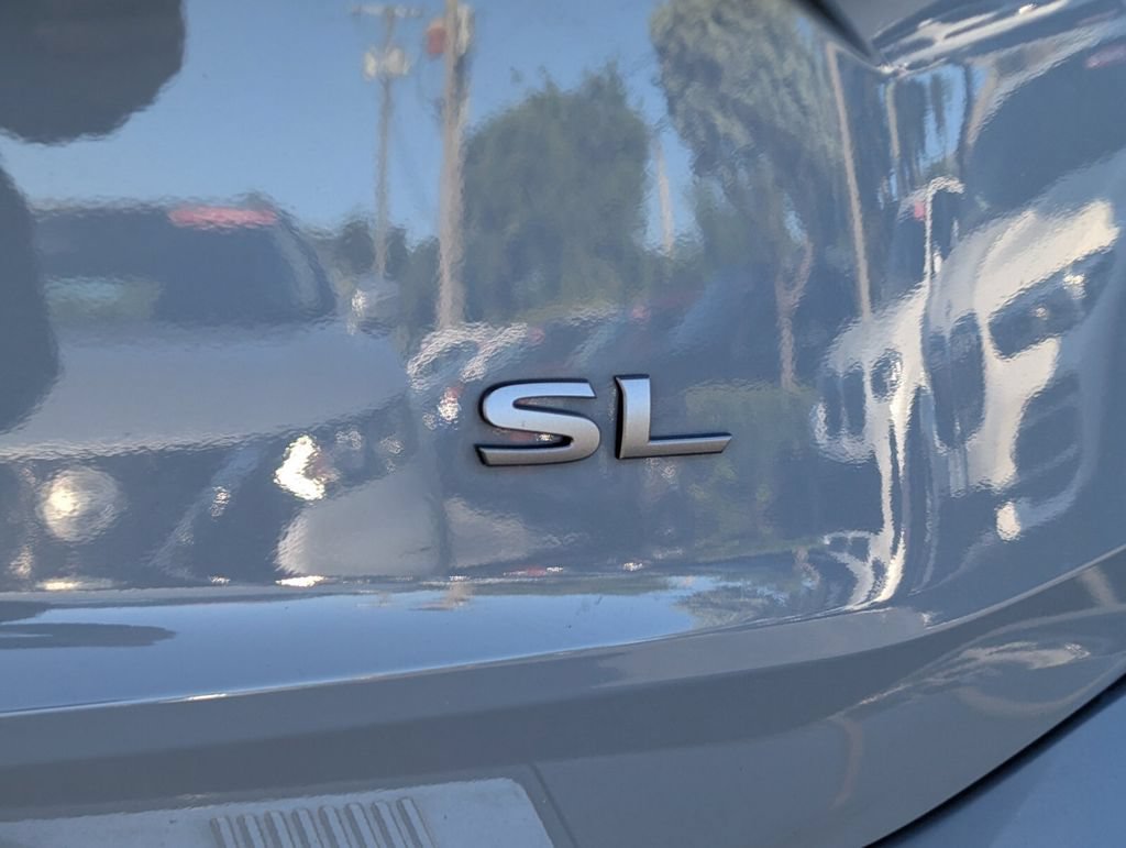 Certified 2025 Nissan Rogue SL FWD image 15