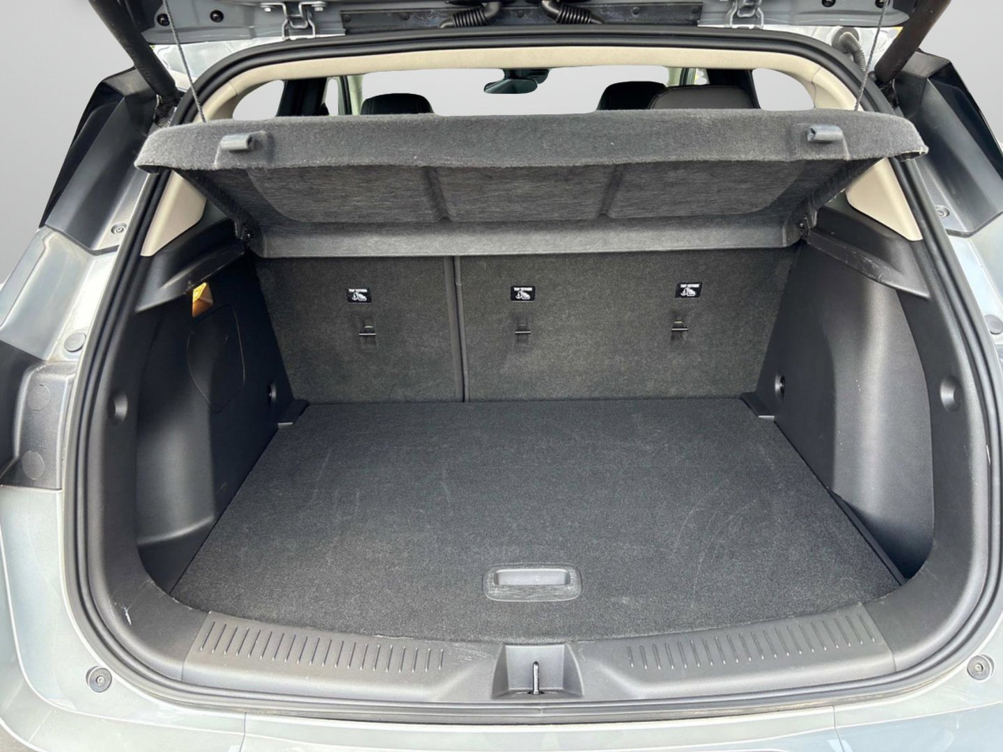 Used 2023 Buick Encore GX Select w/ Sport Touring Package image 16