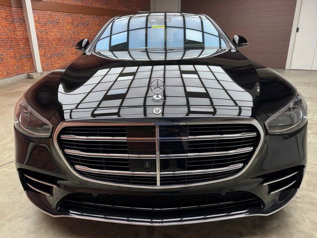 New 2025 Mercedes-Benz S 580 4MATIC Sedan image 7