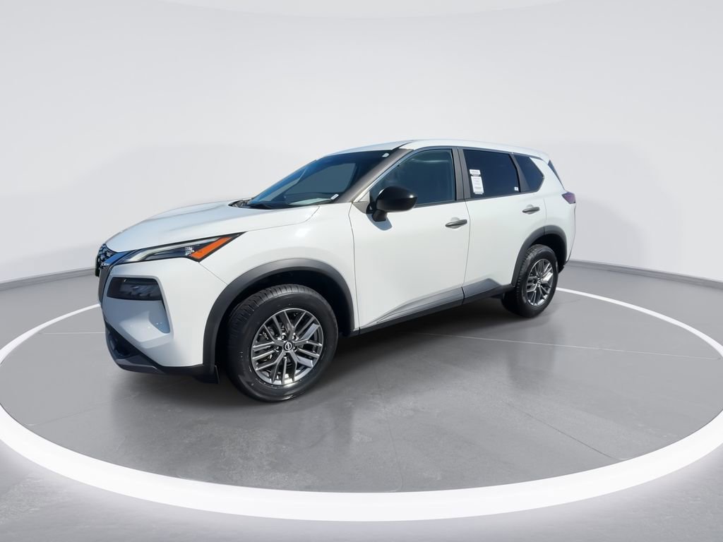 Used 2023 Nissan Rogue S image 4