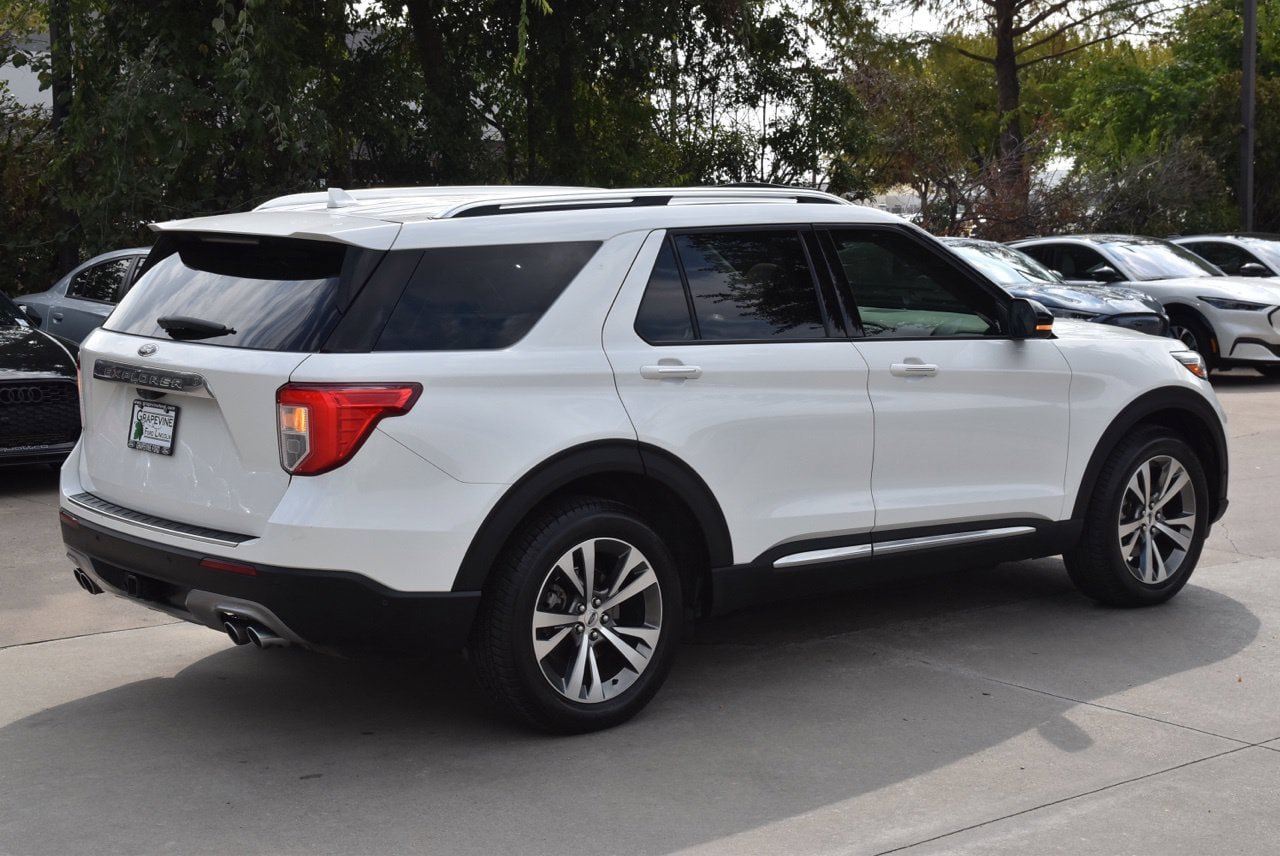 Used 2020 Ford Explorer Platinum w/ Premium Technology Package AWD/4WD image 7